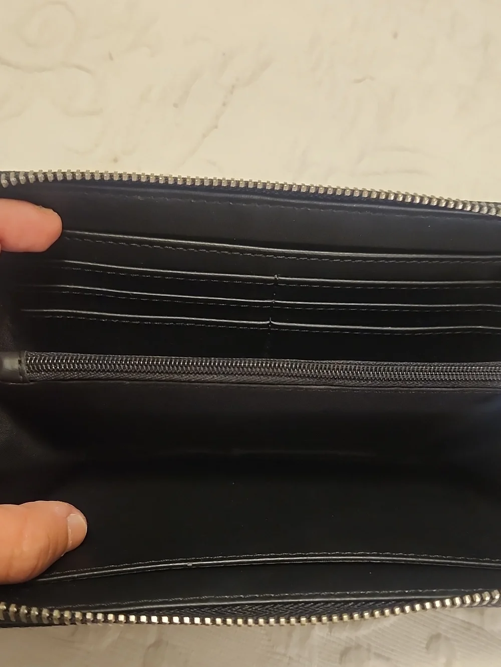 GUESS Quilted Patent Logo Continental Wallet in Black